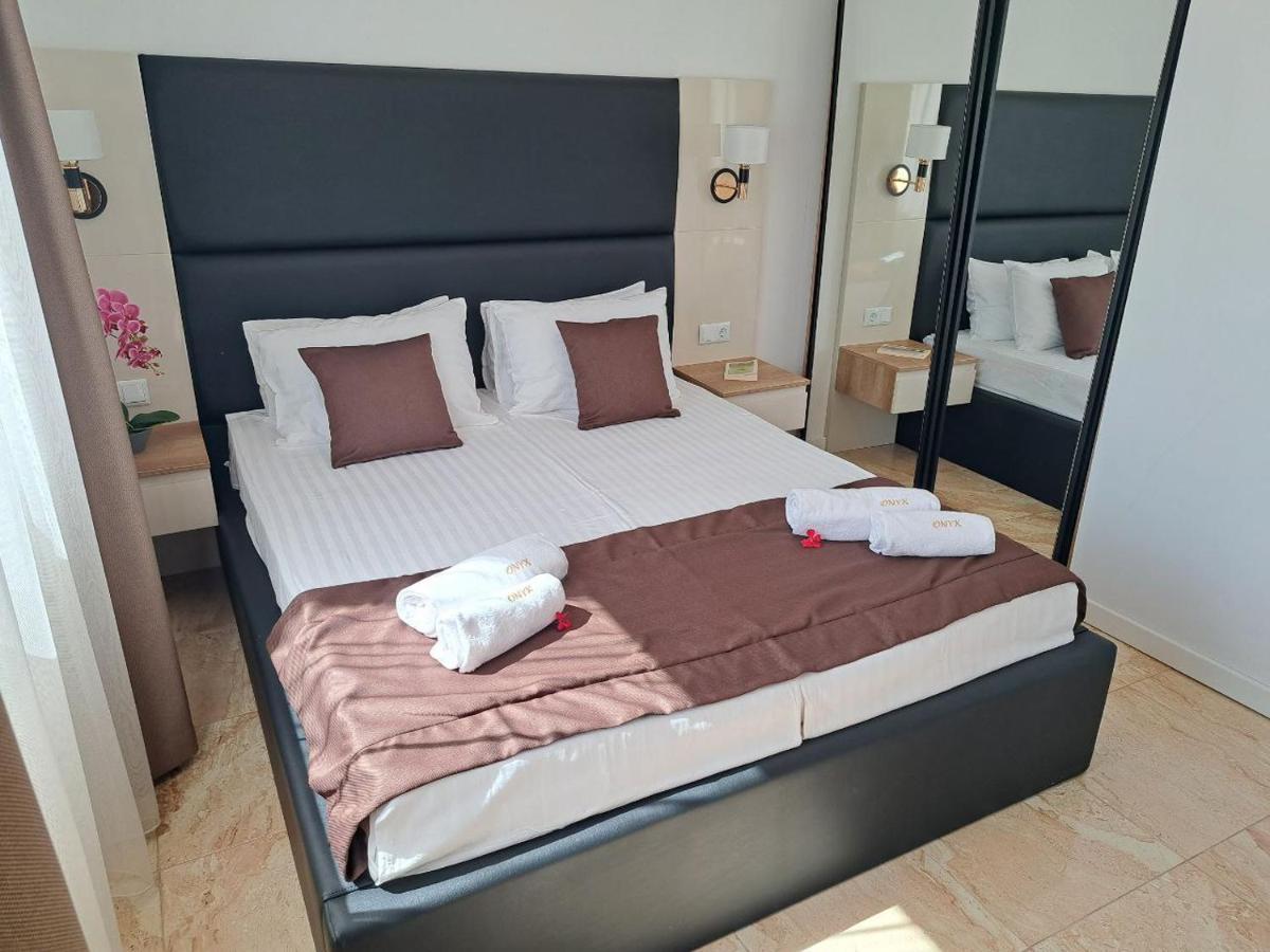 Onyx 2 Private Apartments Sveti Vlas Exteriör bild